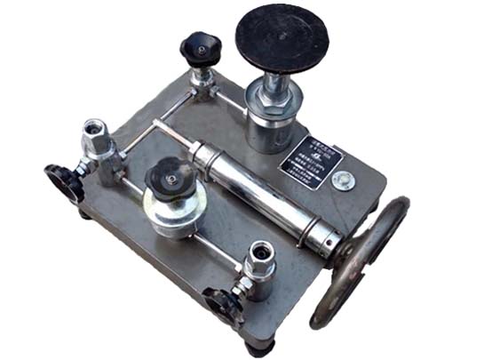 儀器校準(zhǔn)設(shè)備 儀器校準(zhǔn)設(shè)備